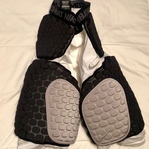 Nike PRO COMBAT Football Girdle w/pads
